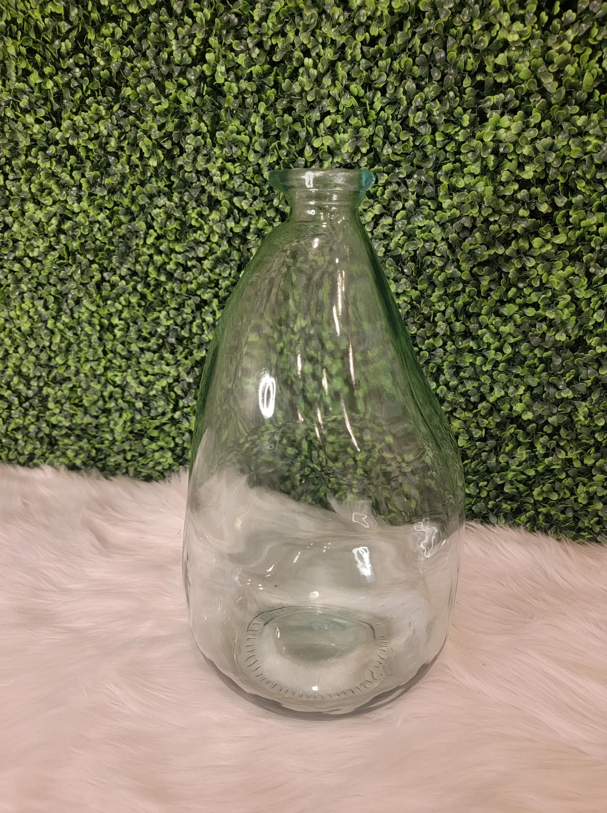 14 inch glass vase.jpg